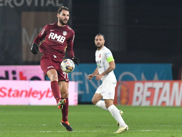 Tachtsidis are 6 goluri în 33 de meciuri jucate în toate competițiile pentru CFR Cluj