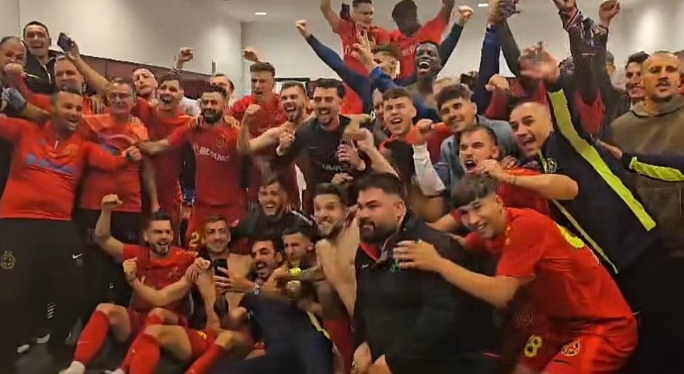 Jucătorii FCSB-ului în vestiar