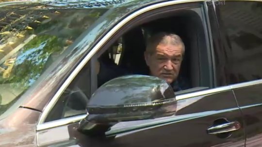 Gigi Becali susține că a negociat cu un jucător la semafor: ”Am vorbit cu el, poate vine la noi”