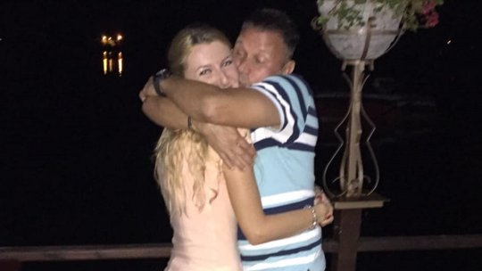 FOTO | Thomas Neubert a sărbătorit alături de soție, pe teren, victoria cu Farul. Cum arată Andreea Neubert