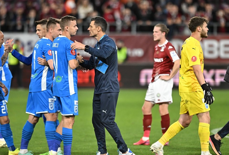 Universitatea Craiova a câștigat cu 2-1 ambele dueluri cu Rapid din play-off