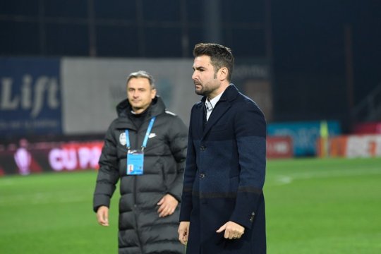 Fanii lui CFR Cluj îi cer demisia lui Adi Mutu: ”Trebuia lăsat în Hunedoara”. Pe cine vor suporterii
