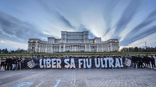 Fără precedent! Ultrașii Stelei și ai lui Dinamo au făcut front comun! După ce s-au bătut pe Arcul de Triumf, s-au pozat împreună și au transmis: ”Putem 'să mulțumim' jandarmeriei”