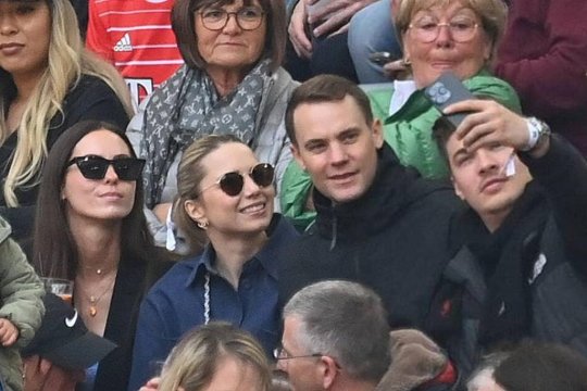 Cum arată partenera lui Manuel Neuer, cu 15 ani mai tânără. Au un copil împreună
