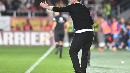 Cristi Săpunaru l-a ignorat pe Bogdan Lobonț: imaginile care spun totul despre atmosfera de la Rapid