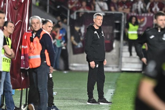 Răspunsul lui Cristiano Bergodi după ce a fost întrebat despre posibila demitere de la Rapid: ”La pauză trebuia schimbat tot, și jucătorii, și antrenorii!”
