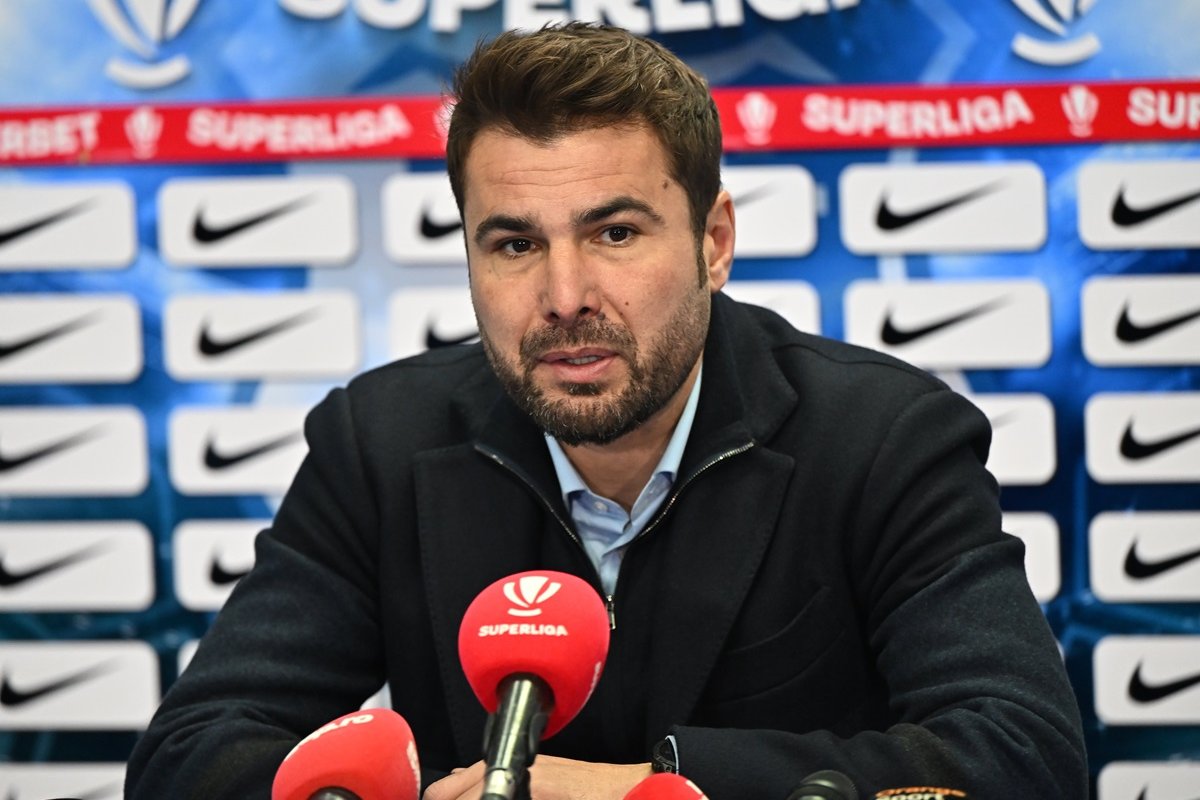Adrian Mutu a început sezonul pe banca celor de la Neftchi Baku