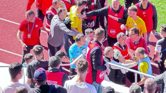 Scandal uriaș la finalul meciului Hermannstadt - U Cluj! Stafful sibienilor, aproape să se ia la bătaie cu jucătorii lui Sabău