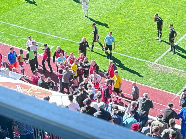 Scandal pe marginea terenului, după Hermannstadt- U Cluj 1-1.