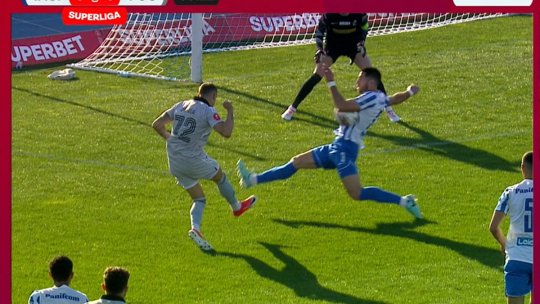Două faze controversate în prima jumătate de oră la Poli Iași - FCU Craiova! Gol anulat și penalty neacordat pentru olteni