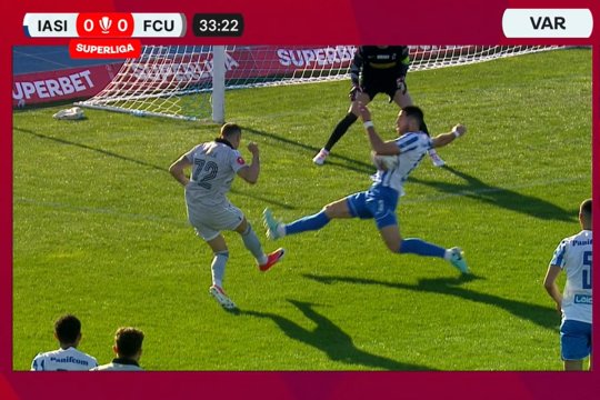 Două faze controversate în prima jumătate de oră la Poli Iași - FCU Craiova! Gol anulat și penalty neacordat pentru olteni
