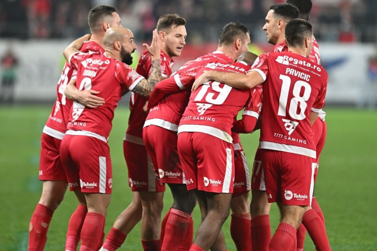 Dinamo a promovat în urma unui baraj cu FC Argeș