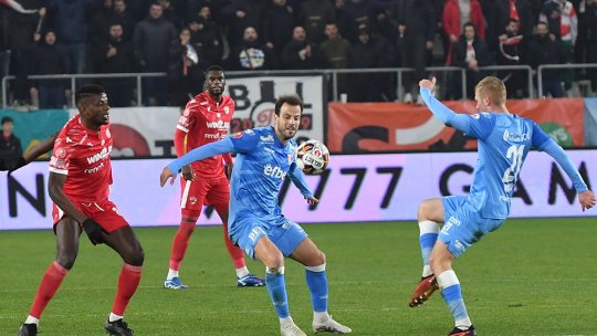 Recordmena transferurilor din Superliga. 33 de jucători transferați și 35 dați afară. Clubul a avut pierderi record