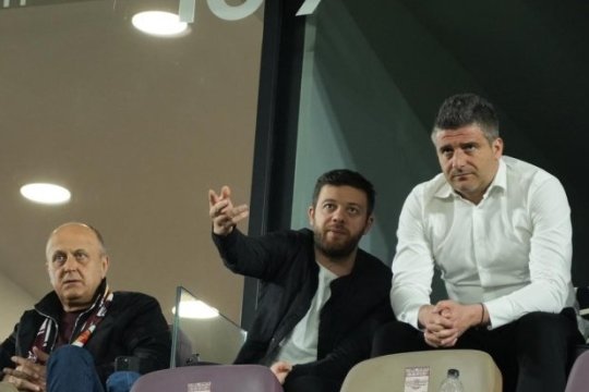 După ce s-a vorbit de plecarea lui Cristiano Bergodi, conducătorii Rapidului au făcut anunțul: "Are lucruri clare în contact și obiective clare"