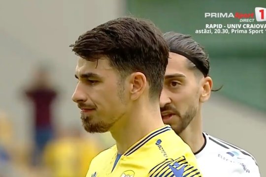 Ce îi spune Florescu la ureche lui Hanca la penaltyul ratat. Expert în limbaj mimico-gestual: “Așteaptă să plece și tragi!”. Fanii acuză o conspirație pentru retrogradarea lui Dinamo