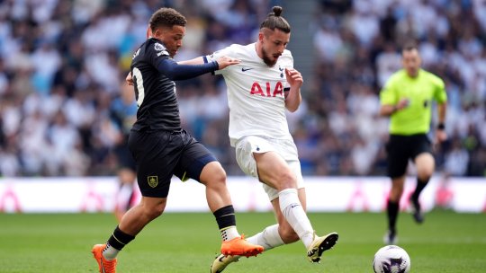 Radu Drăgușin a evoluat în finalul partidei dintre Tottenham și Burnley. Cum s-a descurcat românul