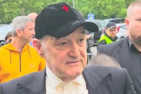 Cine l-a convins pe Gigi Becali să vină la meciul FCSB-ului după o absență de 4 ani