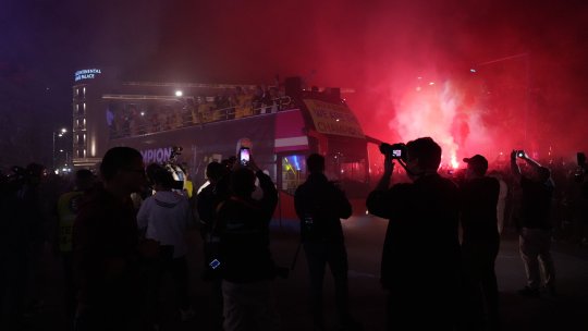 FCSB, ca Real Madrid. Campionii României au mers într-un autocar descoperit până la Ateneu. Imagini spectaculoase de la sărbătoare