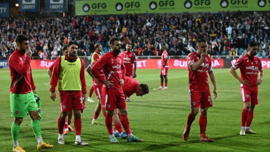 Măsură drastică luată de conducătorii lui Dinamo înaintea partidei cu UTA! Ce au făcut din teama că echipa va retrograda