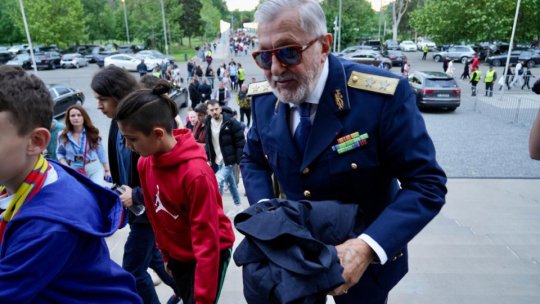 Ilie Năstase, verdict clar după ce i-a înmânat trofeul de campioană FCSB: ”E Steaua!”