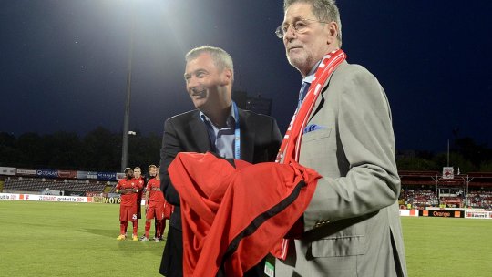 Cornel Dinu a stabilit topul celor mai buni jucători din istoria lui Dinamo! ”Procurorul” nu s-a inclus: ”Trebuie să păstrăm o minimă decență, eleganță. Să spunem că am fost cel mai bun fundaș”