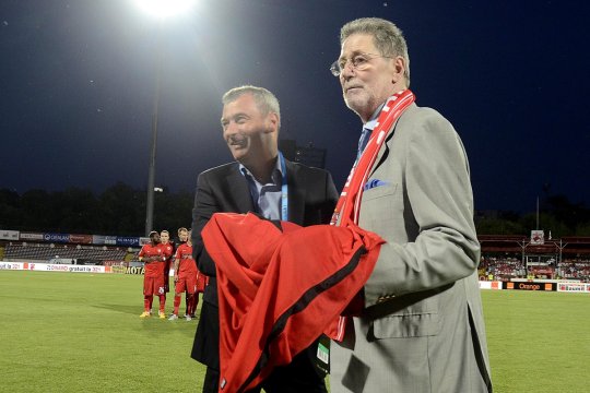 Cornel Dinu a stabilit topul celor mai buni jucători din istoria lui Dinamo! ”Procurorul” nu s-a inclus: ”Trebuie să păstrăm o minimă decență, eleganță. Să spunem că am fost cel mai bun fundaș”