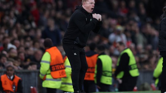 Noul antrenor de la Rapid vine în Giulești cu trei oameni! Ce salariu va încasa