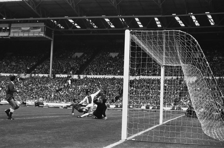Ajax - Panathinaikos 2-0 (Dick van Dijk 5', Arie Haan 87') a fost finala Cupei Campionilor din 1971