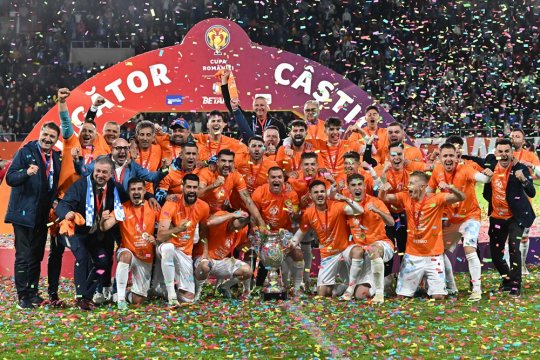 Corvinul ar putea avea probleme cu UEFA dacă își schimbă forma de organizare: ”Am luat în considerare și situația asta”
