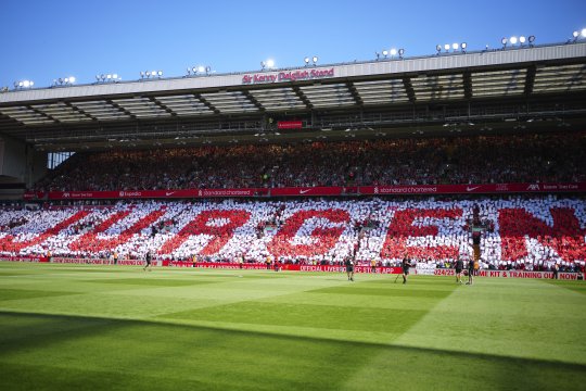 Imagini emoționante pe Anfield Road unde Liverpool și-a luat adio de la Jurgen Klopp. Antrenorul a plâns când a auzit pentru ultima dată ”You will never walk alone”