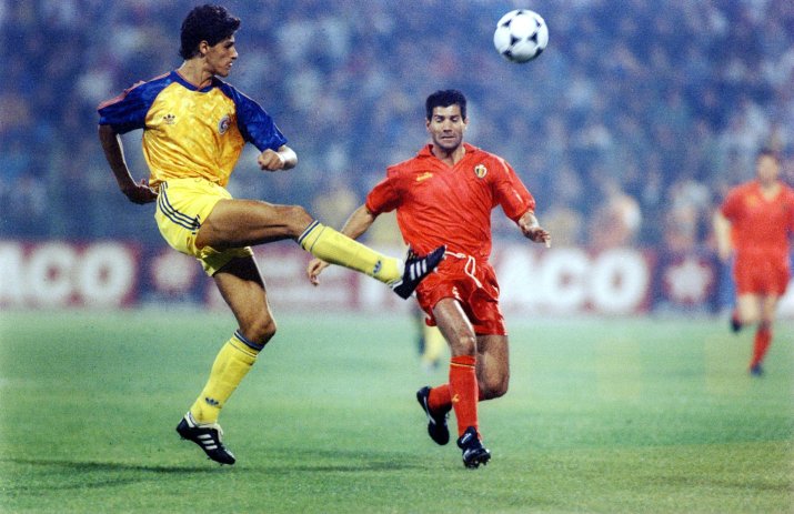 Îl anticipează pe Scifo, în victoria contra Belgiei, 2-1, din 1993