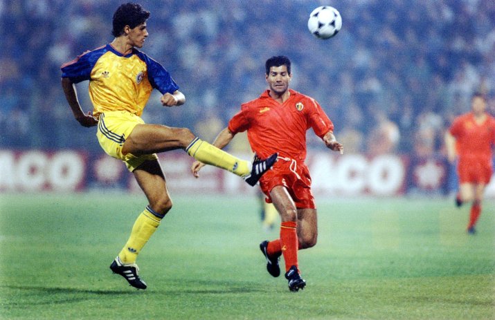 Îl anticipează pe Scifo, în victoria contra Belgiei, 2-1, din 1993