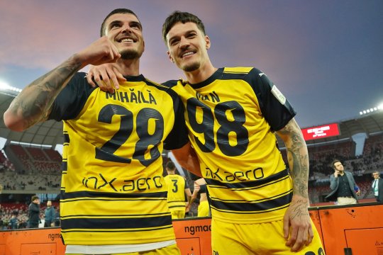 Dennis Man, desemnat jucătorul sezonului la Parma! Pe ce loc s-a clasat Valentin Mihăilă în topul celor mai importanți fotbaliști ai ”cruciaților” din acest campionat