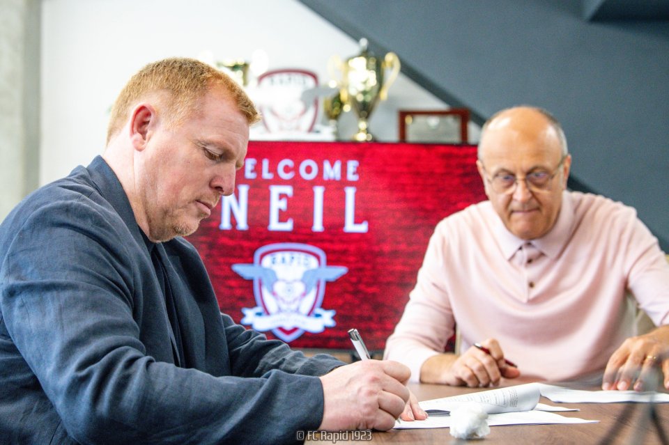 Neil Lennon a semnat un contract până în 2026