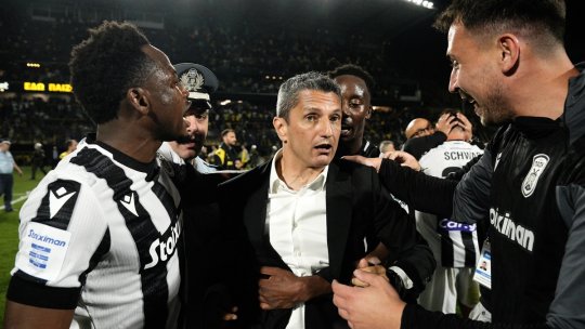 Mesajul special primit de Răzvan Lucescu din partea unui rapidist după titlul cucerit în Grecia: "E mentorul meu, cel mai bun antrenor din România"