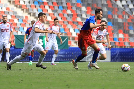 Steaua poate rămâne și fără cel mai bun marcator, unul din cei doi fotbaliști care mai au contract în Ghencea! Soluția conducerii + dorința atacantului