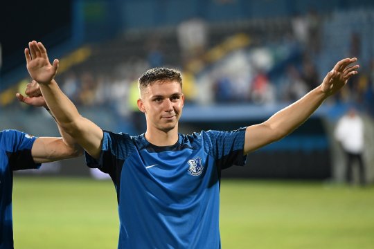 Ce salariu i-a pregătit FCSB lui Louis Munteanu + Cât ar da Rapid pentru atacantul Fiorentinei