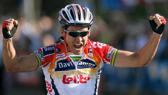 Robbie McEwen: “Nimeni nu poate să câștige toate trei Mari Tururi”. Fostul sprinter face analiza Turului Italiei la ciclism