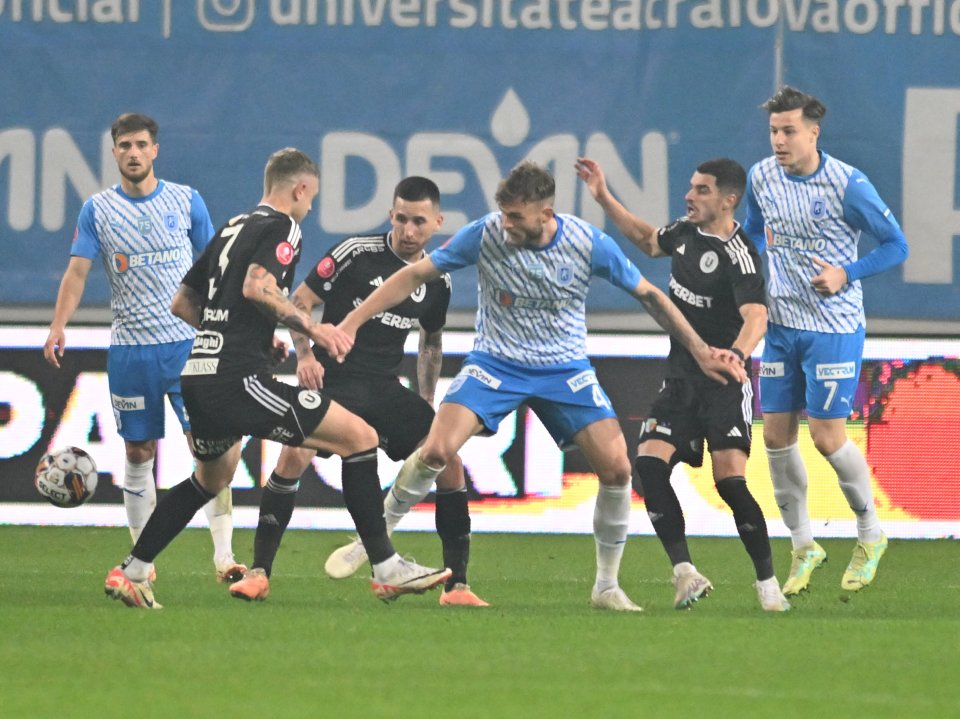 Universitatea Craiova - U Cluj, meci din sezonul 2023-2024 al Ligii 1