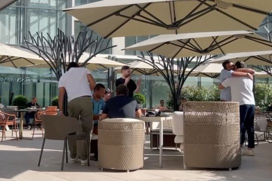 S-a "infiltrat" printre starurile fotbalului mondial: șeful din Liga 1 care a surprins pe toată lumea