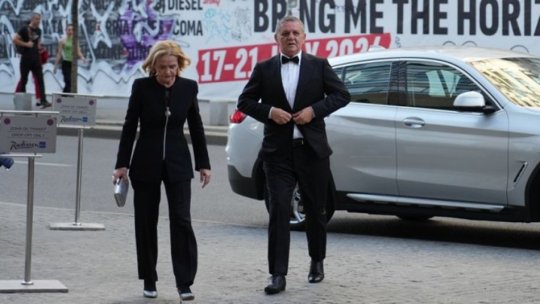 FOTO | Imagine rară cu soția lui Marius Lăcătuș + Diana Șucu a impresionat și ea la dineul Generației de Aur
