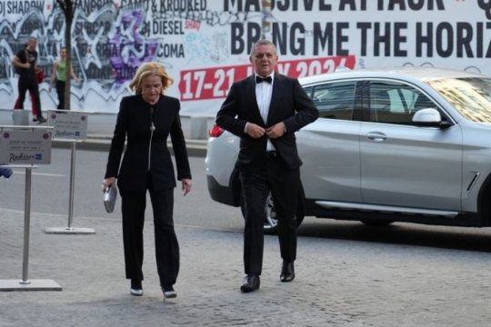 FOTO | Imagine rară cu soția lui Marius Lăcătuș + Diana Șucu a impresionat și ea la dineul Generației de Aur