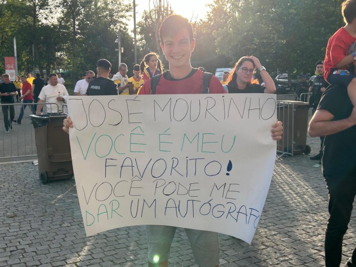 Fan român cu un mesaj pentru Mourinho