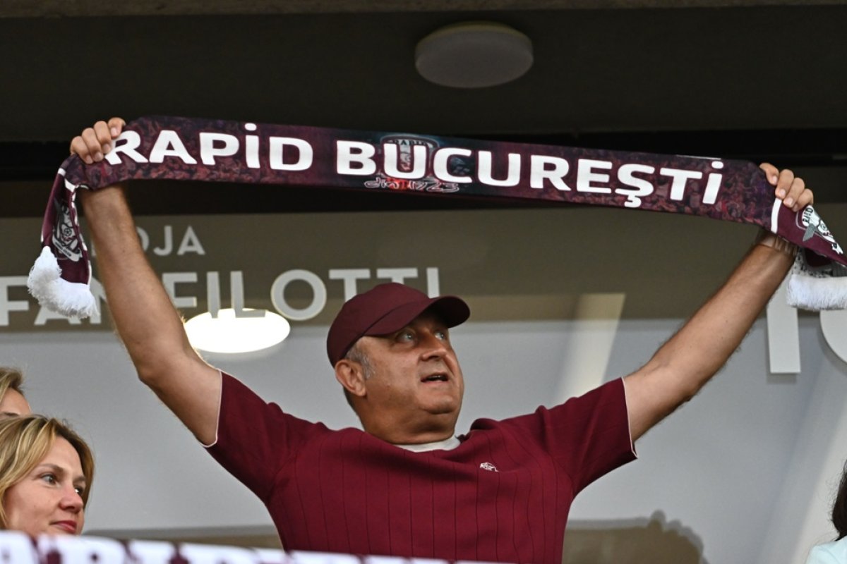 Dan Șucu i-a oferit lui Mourinho un tricou cu Rapid.