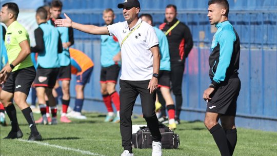 Robert Ilyes, încurcat de strategia clubului la care este antrenor: "Trebuie să mă adaptez, și eu mi-aș dori mai multe"