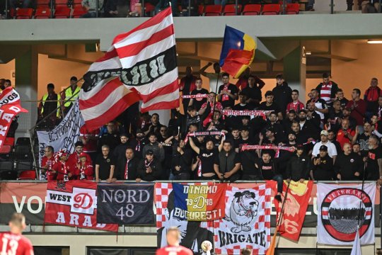 Ce s-a întâmplat cu fanul lui Dinamo care a avut nevoie de intervenția ambulanței la meciul cu Csikszereda, de la Miercurea Ciuc