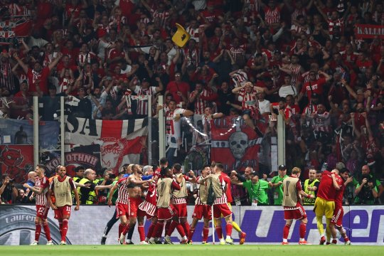 Olympiakos - Fiorentina 1-0. Nebunie la Atena! Grecii au pus mâinile în premieră pe un trofeu european. Surpriză uriașă în finala Conference League