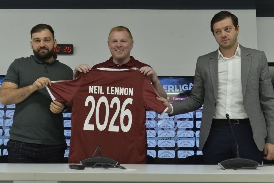 Un fost jucător important al Rapidului îl contestă deja pe Neil Lennon: ”Am tot citit prin ziare că e bombă. Bomba era dacă venea Șumudică!”