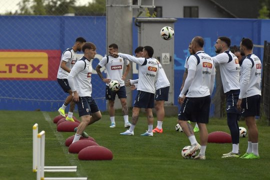 Cu ochii pe ”tricolori”! Ce a scris presa din Ucraina după amicalul secret al României