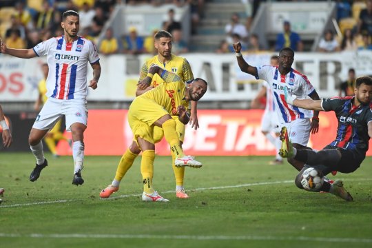 Petrolul Ploiești - Oțelul Galați 2-1. ”Lupii galbeni” scapă de retrogradare